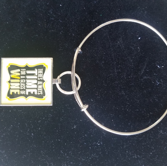 Wine lovers charm bracelet - Picture 3 of 8